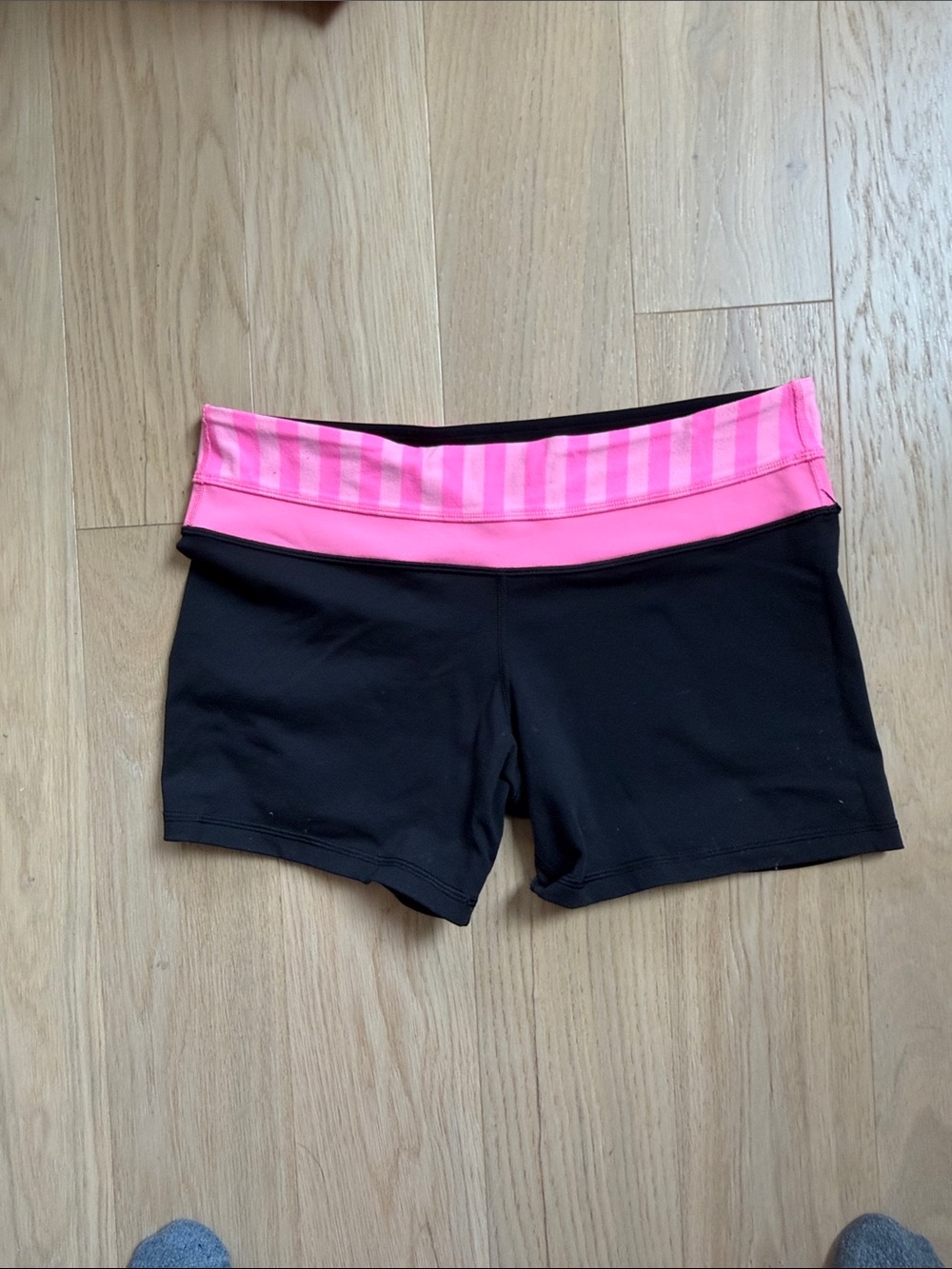 lululemon athletica Black Shorts with Pink Striped Waistband Size 10